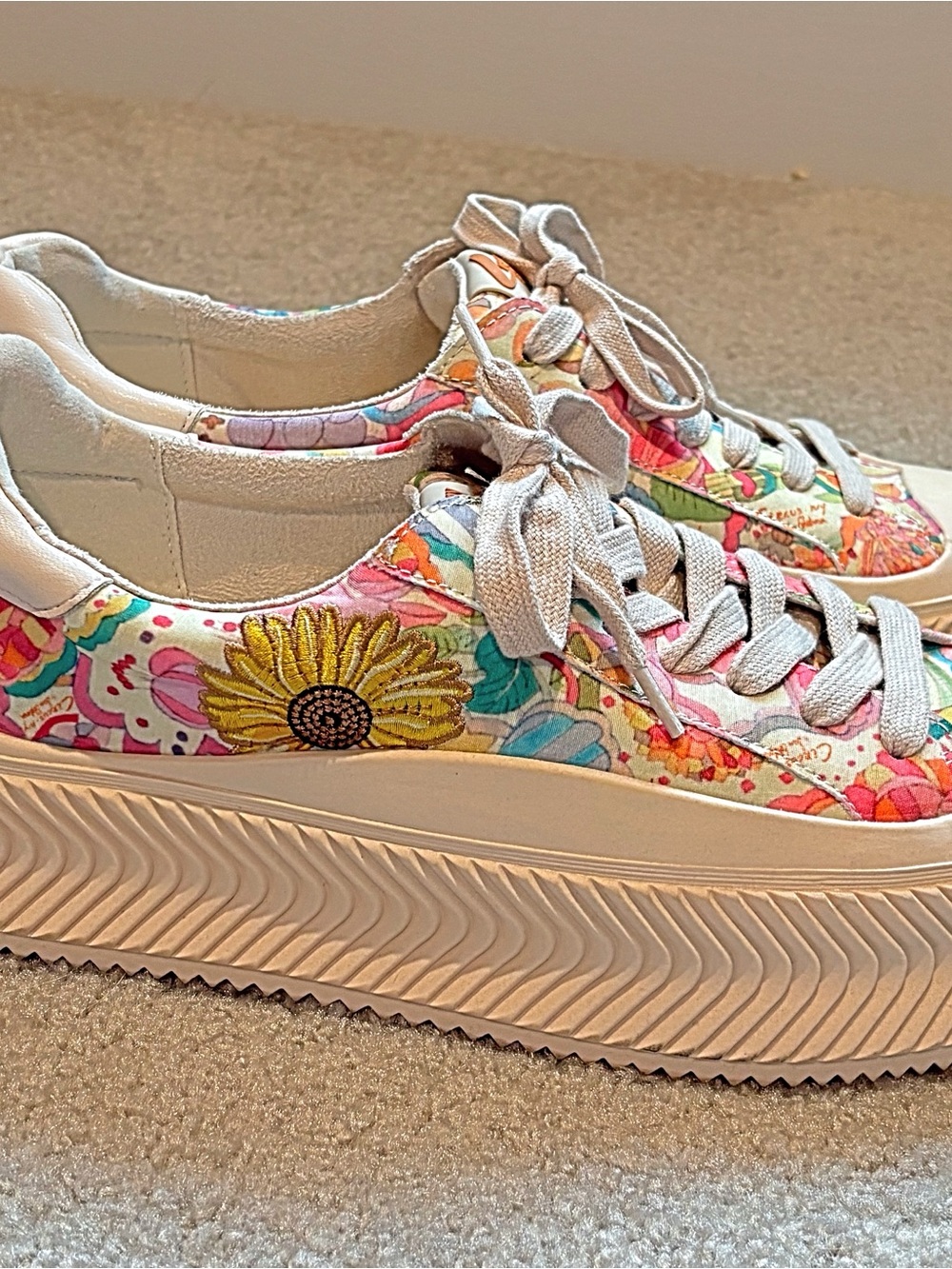 Circus NY by Sam Edelman Tatum Flower Platform Sneakers Size 10 - Picture 3 of 12